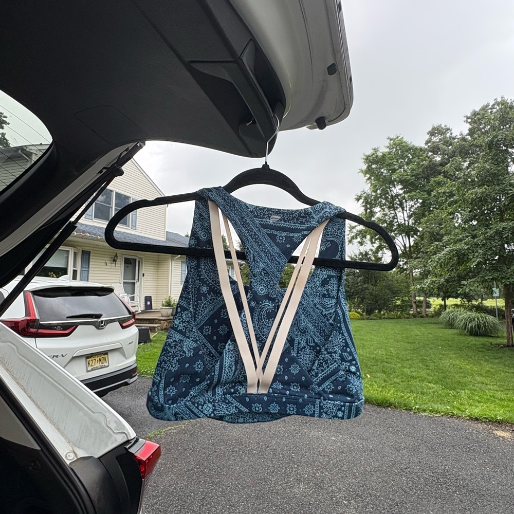 Fabletics Blue Patterned Matching Athletic Set - image 4